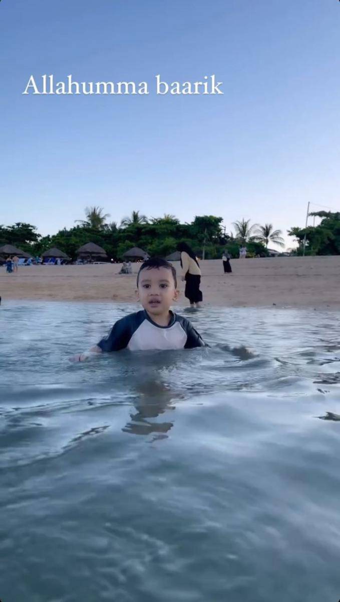 potret keluarga Shireen Sungkar (instagram.com/zaskiasungkar15)