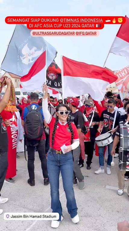 potret Fitri Carlina nonton Timnas U-23 tanding Piala Asia di Qatar (instagram.com/fitricarlina)