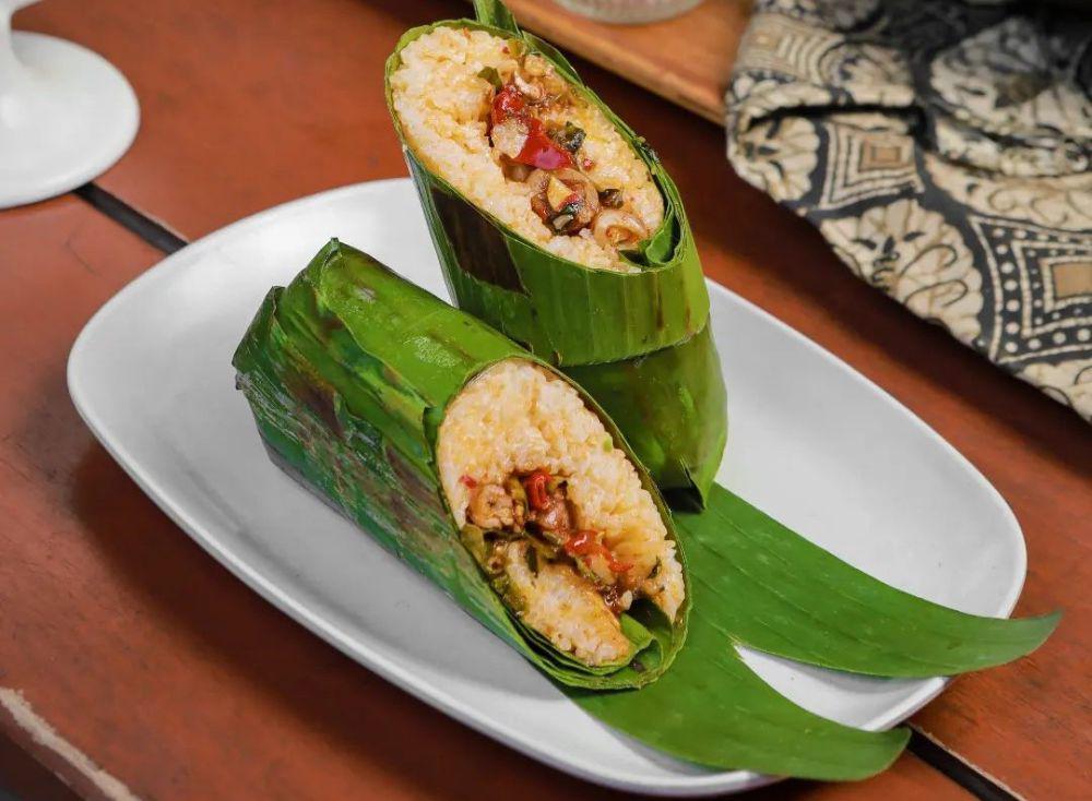 Resep Nasi Bakar Ayam Suwir, Hidangan Unik yang Nikmat