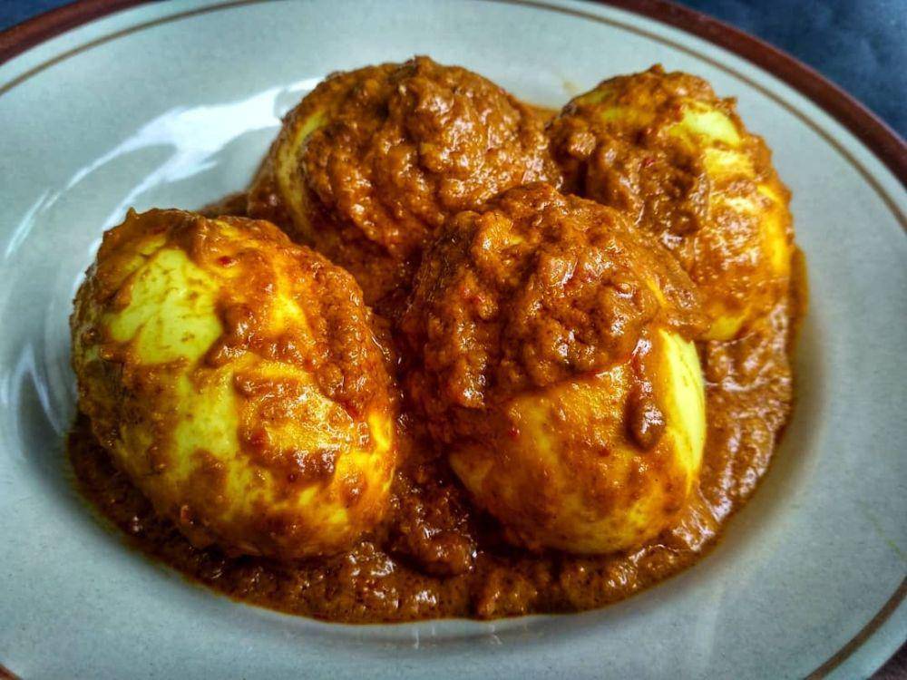 Rendang telur (instagram.com/gheamirrela)