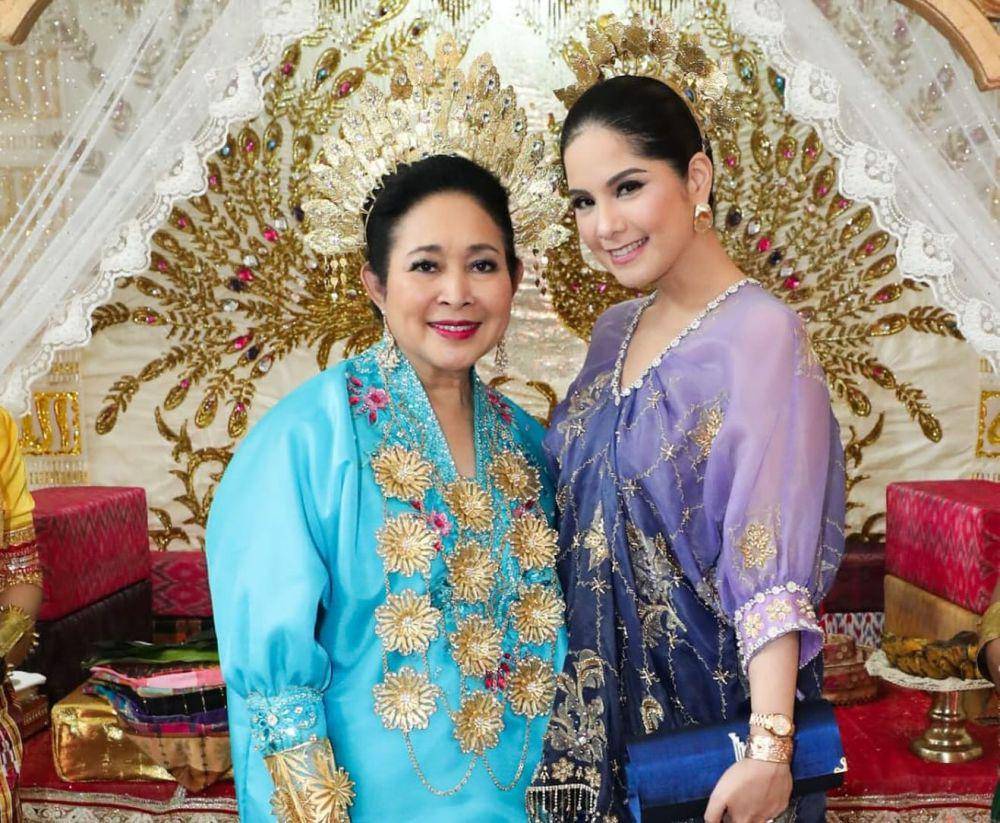 potret Annisa Pohan halal bihalal di rumah Titiek Soeharto (instagram.com/annisayudhoyono)