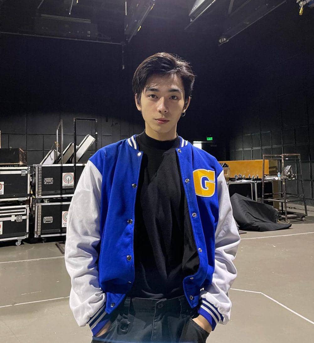 potret layering outfit ala Gelo Rivera, leader boy group BGYO (instagram.com/bgyo_gelo)