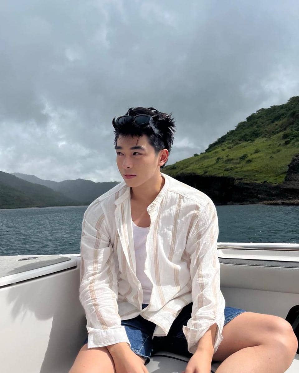 potret layering outfit ala Gelo Rivera, leader boy group BGYO (instagram.com/bgyo_gelo)