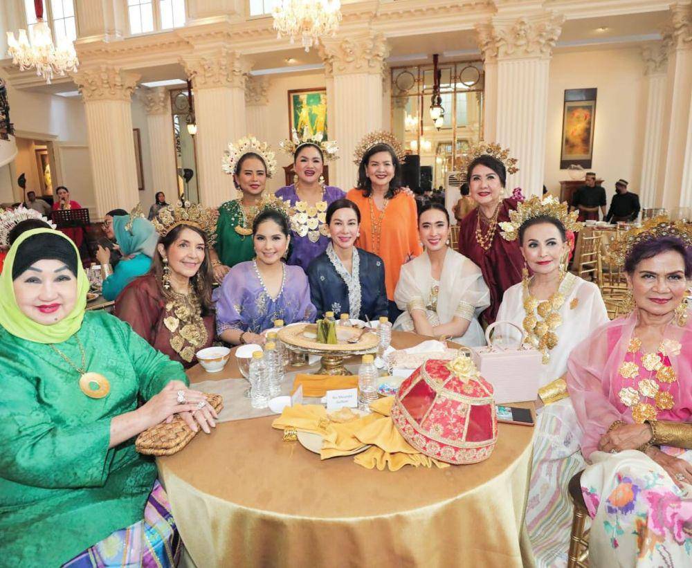 potret Annisa Pohan halal bihalal di rumah Titiek Soeharto (instagram.com/annisayudhoyono)