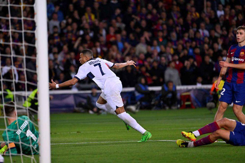 Kylian Mbappe mencetak gol pada leg kedua perempat final Liga Champions 2023/2024 melawan Barcelona. (psg.fr)