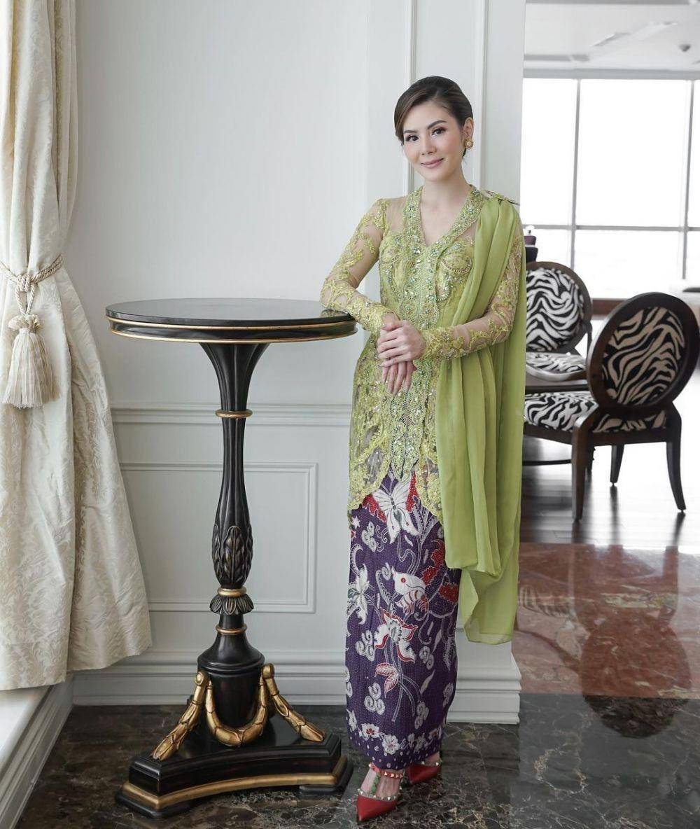 Kebaya Payet Kartini (instagram.com/margaretvivi)