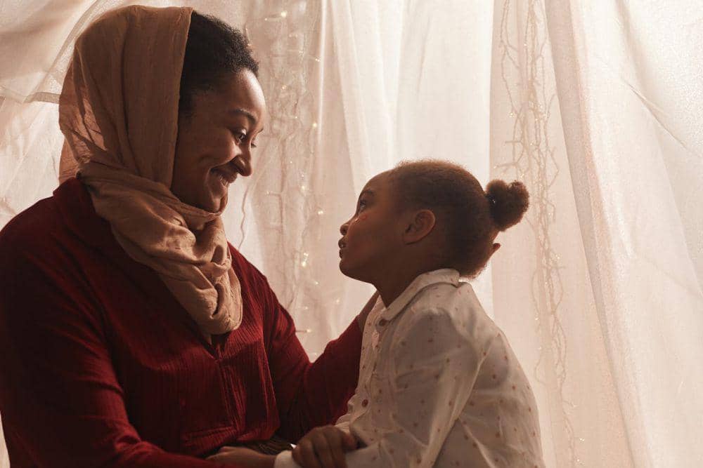 Hukum adopsi anak dalam Islam (Pexels.com/ Werner Pfennig)