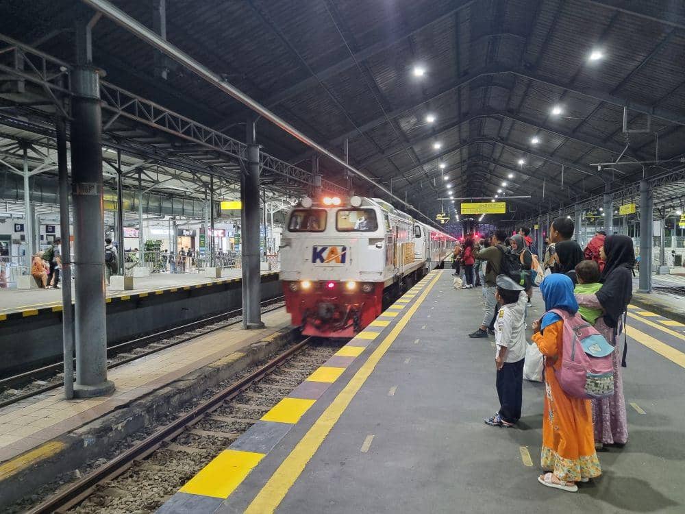 PT KAI Klaim Ketepatan Waktu saat Angkutan Lebaran Nyaris 100 Persen