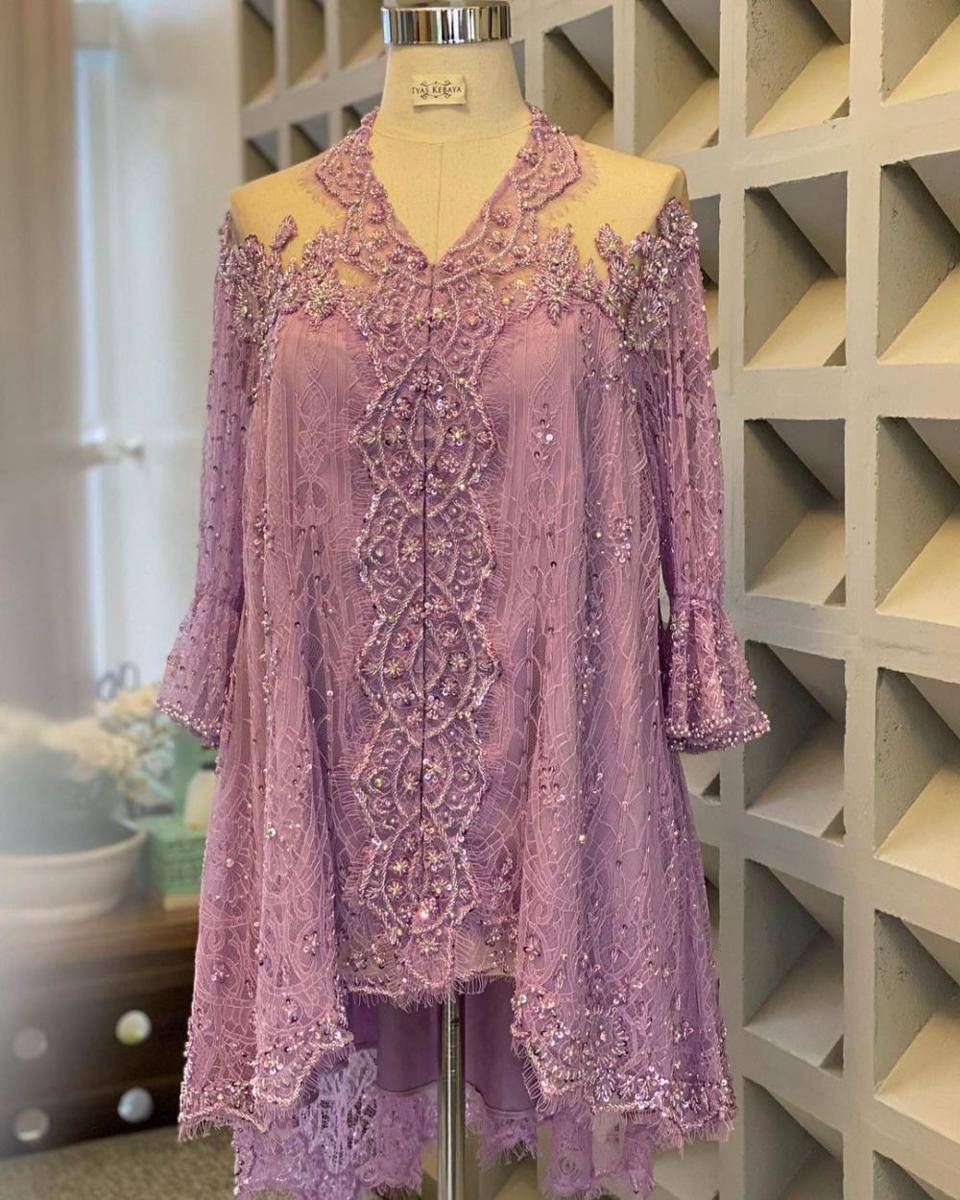 Kebaya Payet Kartini (instagram.com/tyas_kebaya)