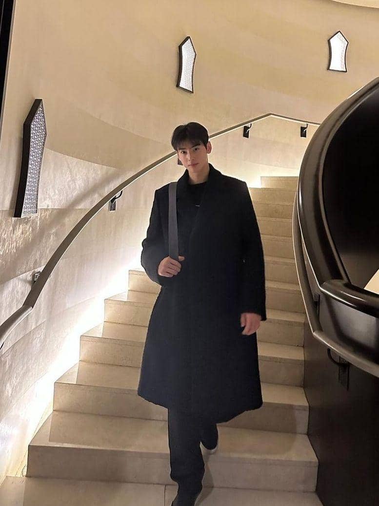 potret Cha Eun Woo (instagram.com/eunwo.o_c)