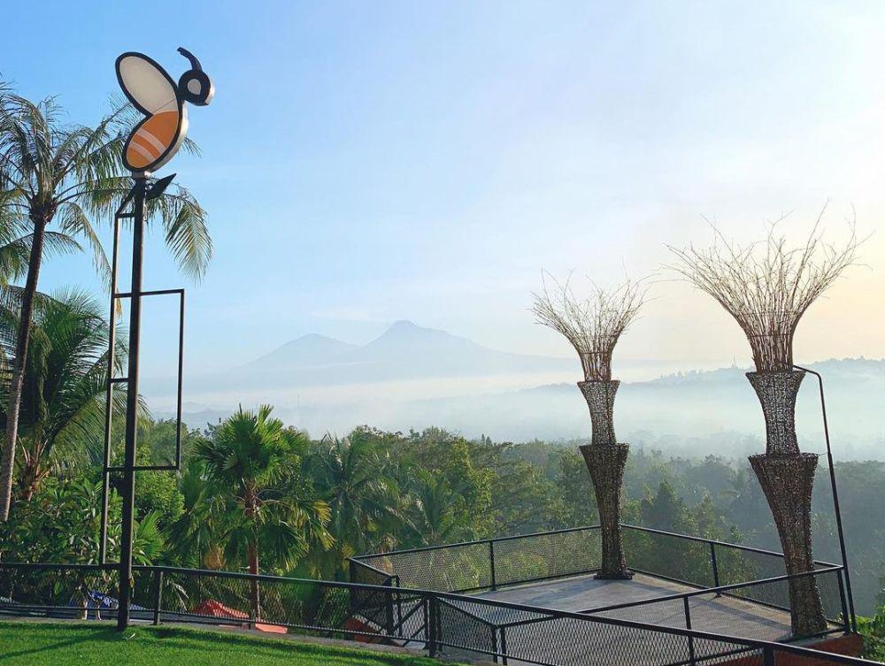 Pesona Bee Dyoti Coffee and Eatery, Nikmati Jogja dari Ketinggian