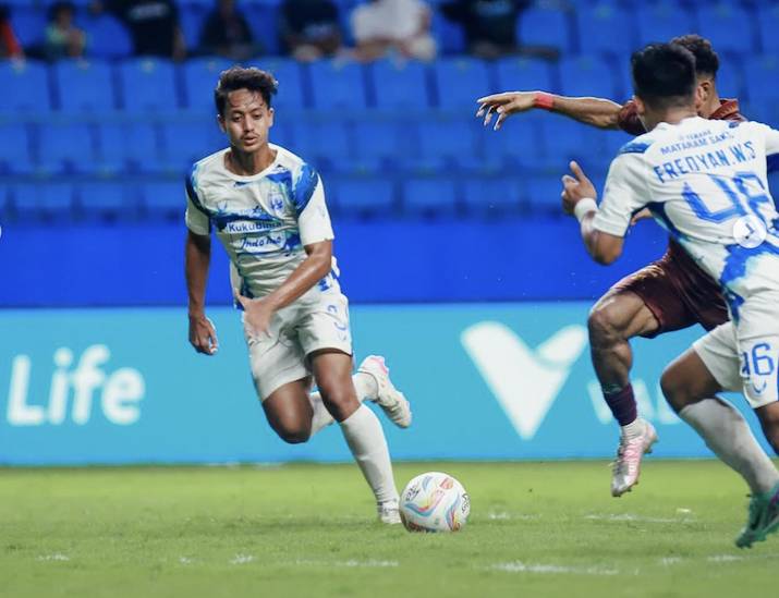 Pertandingan PSIS Semarang melawan PSM Makassar di BRI Liga 1 2023/2024 di Stadion Batakan Balikpapan, Selasa (16/4/2024). (dok. PSIS)