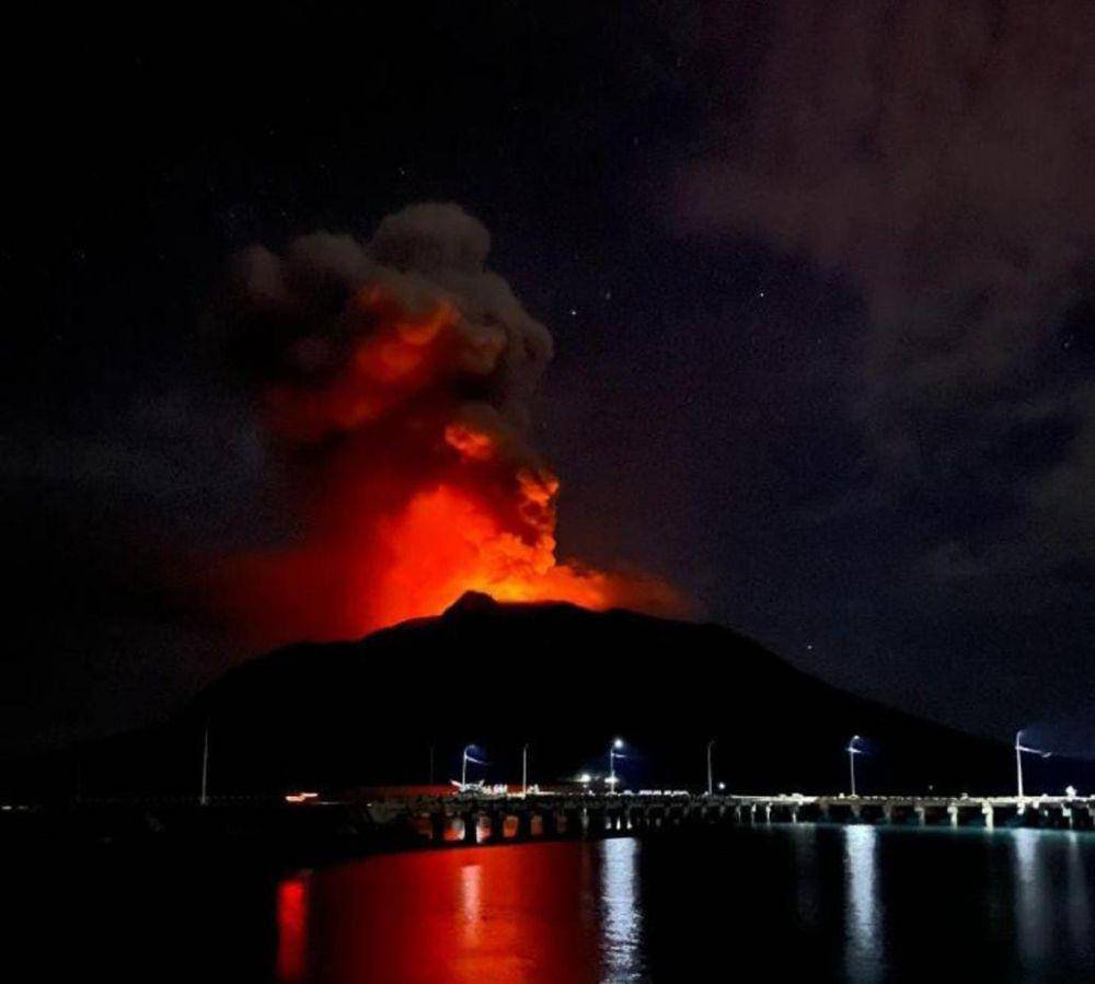 Gunung Ruang di Sulut erupsi, 828 Jiwa mengungsi/Istimewa