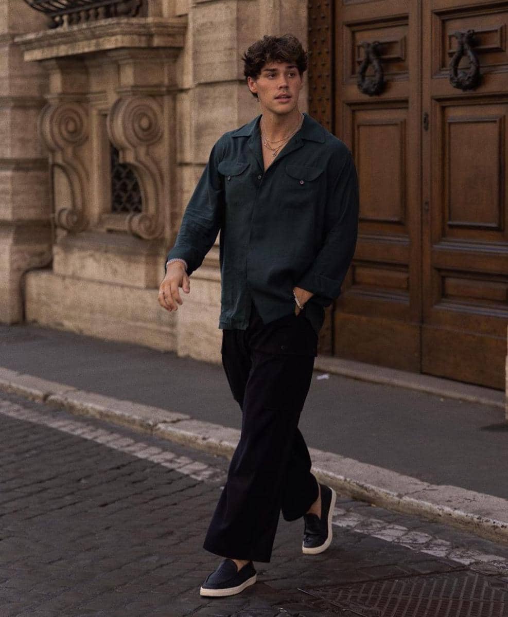 outfit smart casual ala Noah Beck (instagram.com/noahbeck)