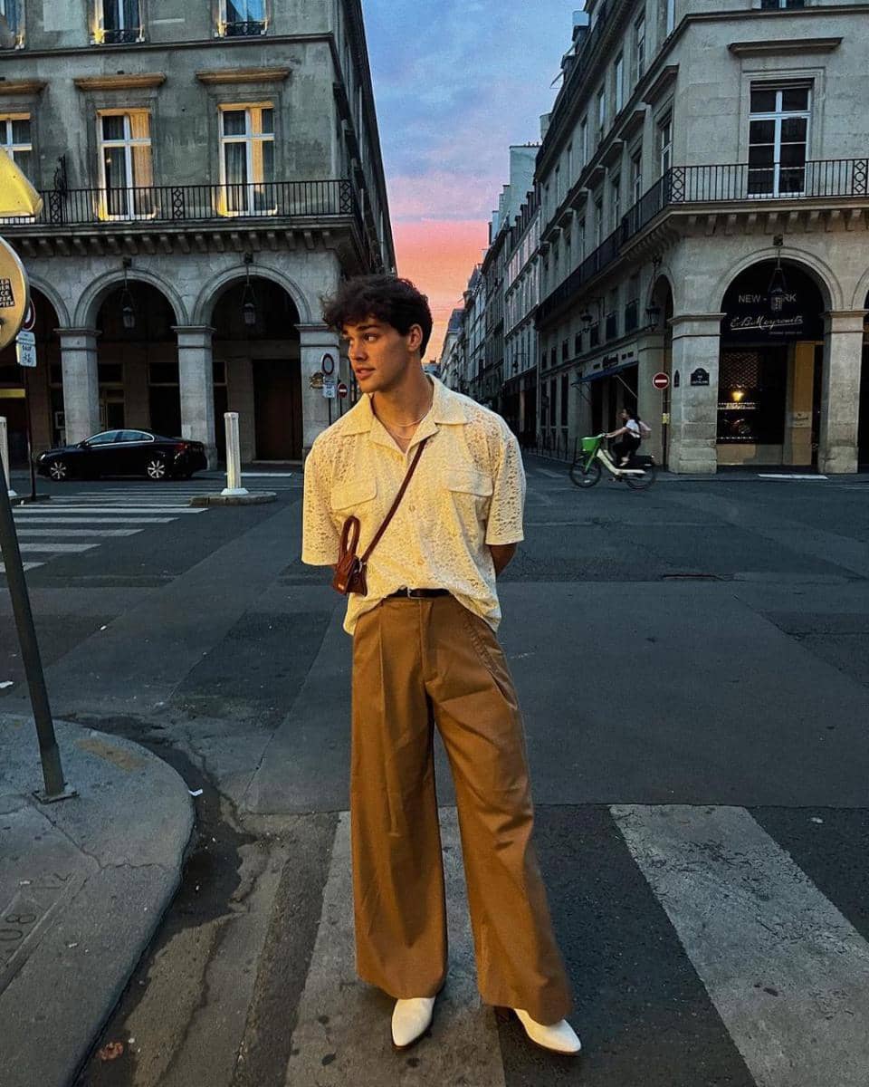 outfit smart casual ala Noah Beck (instagram.com/noahbeck)