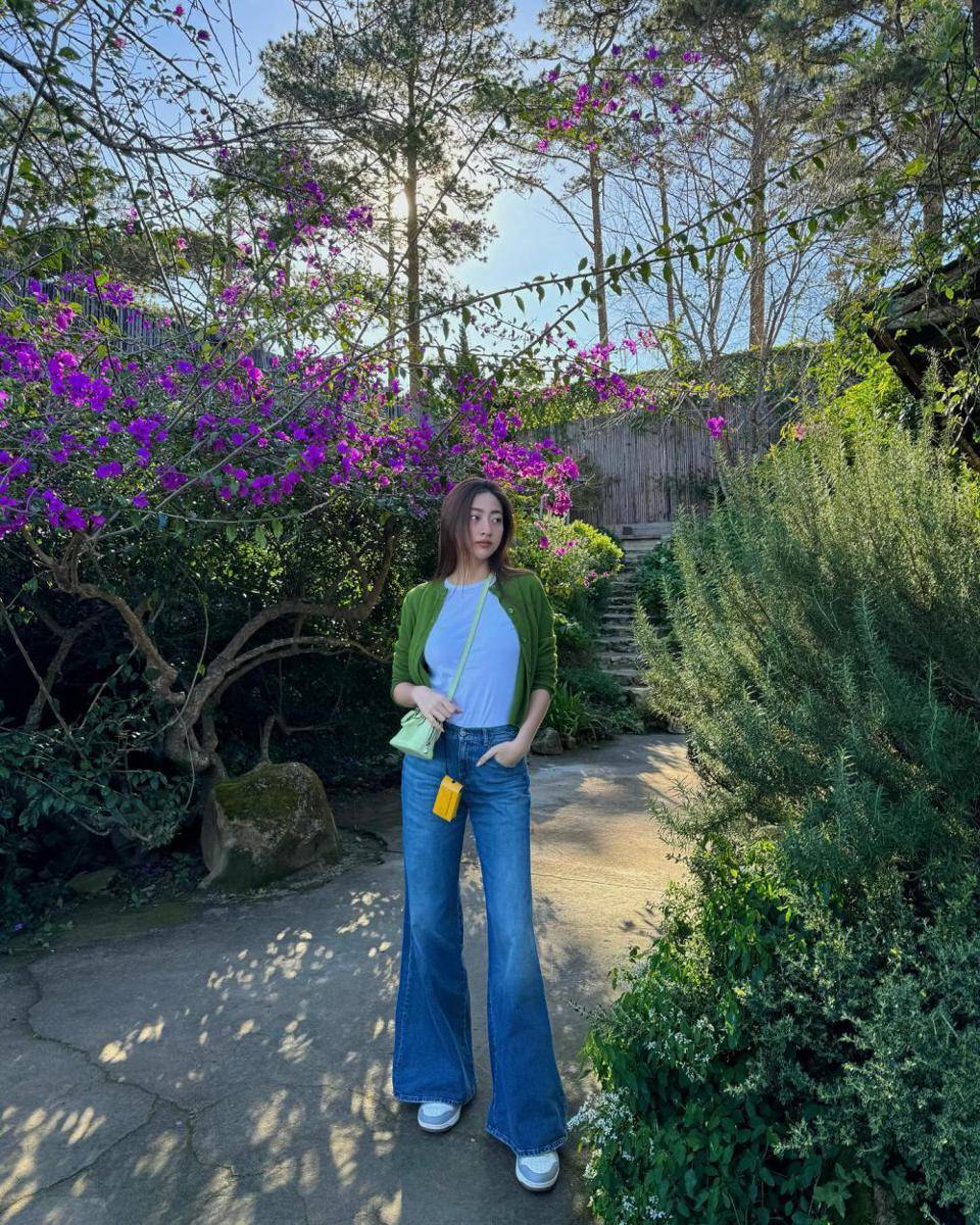 outfit cardigan (instagram.com/_luongthuylinh_)
