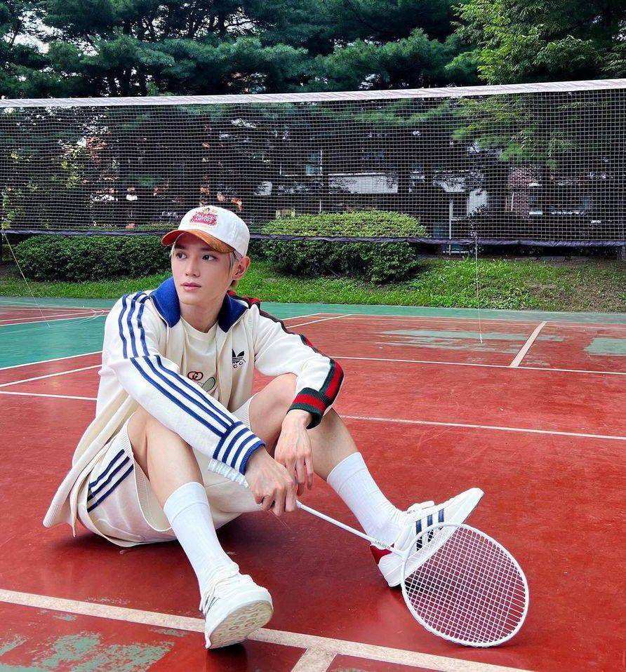 OOTD pakai baseball cap ala Taeyong NCT (instagram.com/taeoxo_nct)