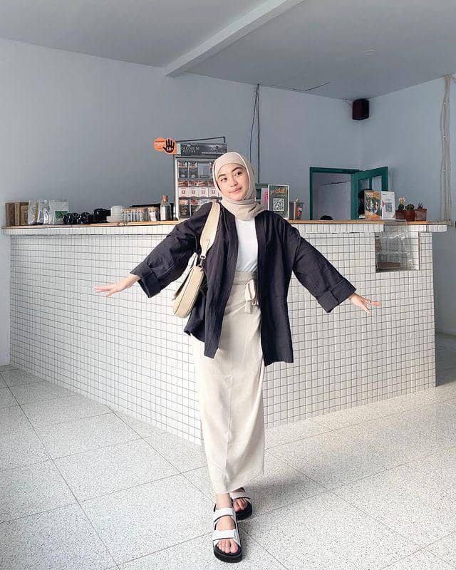 Tania Dewi (instagram.com/taniaaa.dn)