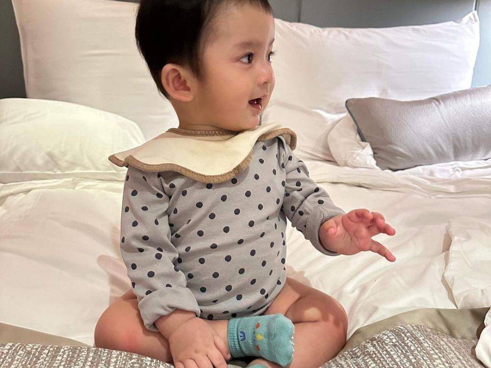 potret Gu Si-woo sudah bisa duduk (instagram.com/good.see.u)