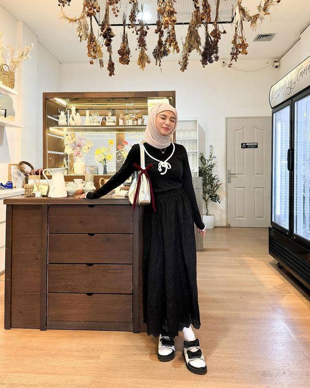 Tania Dewi (instagram.com/taniaaa.dn)