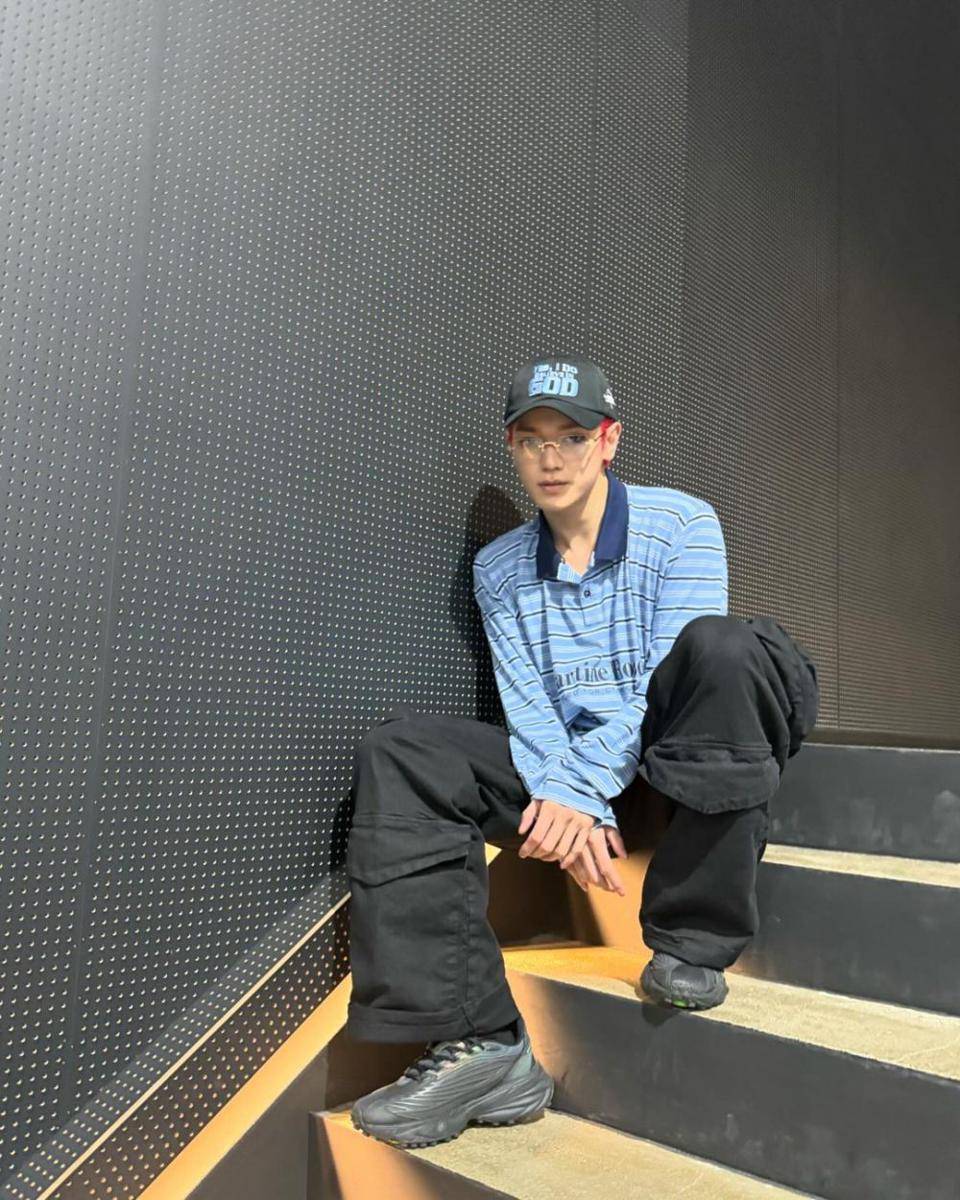 OOTD pakai baseball cap ala Taeyong NCT (instagram.com/taeoxo_nct)