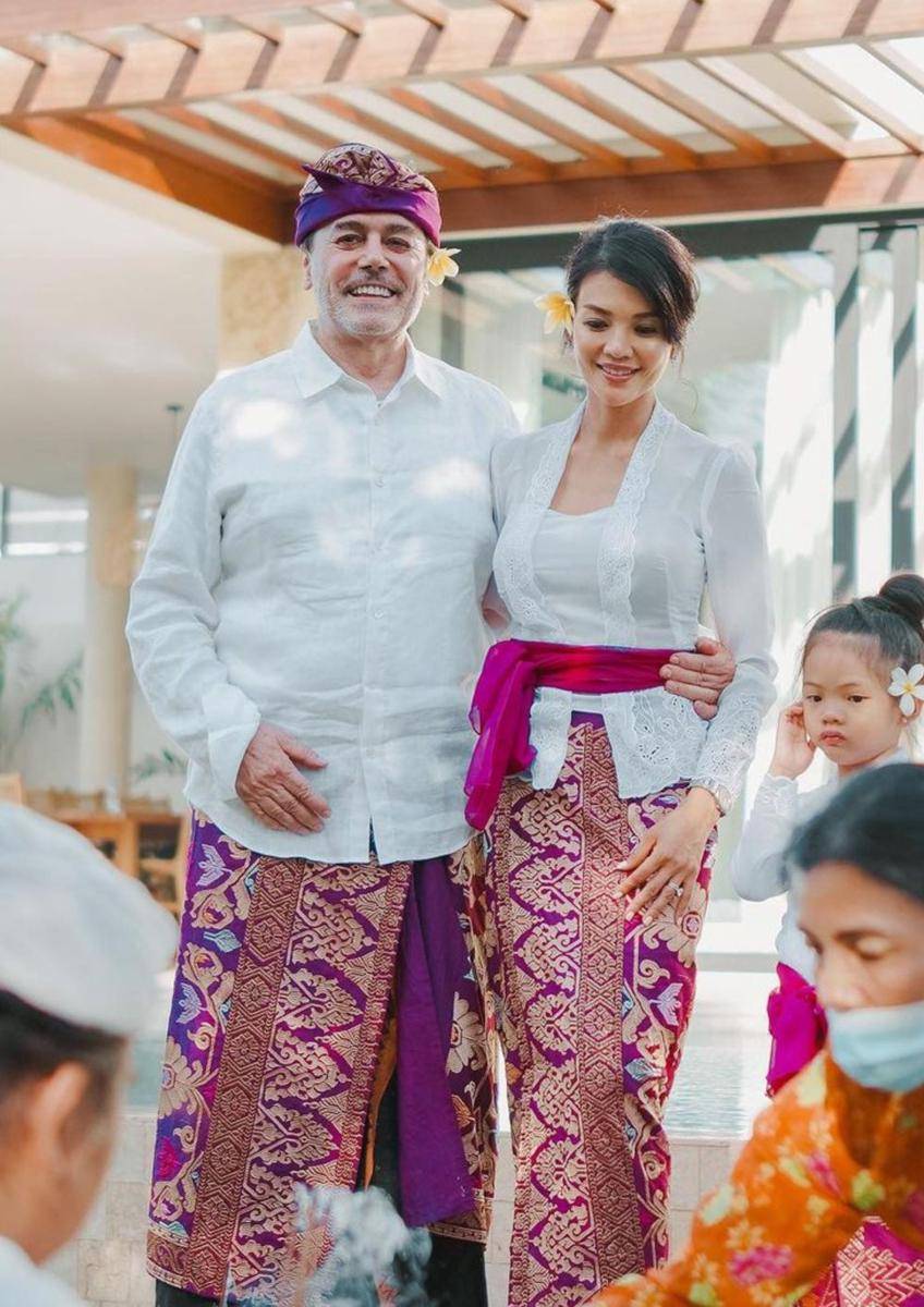 inspirasi outfit Farah Quinn dan suami. (instagram.com/farahquinnofficial)