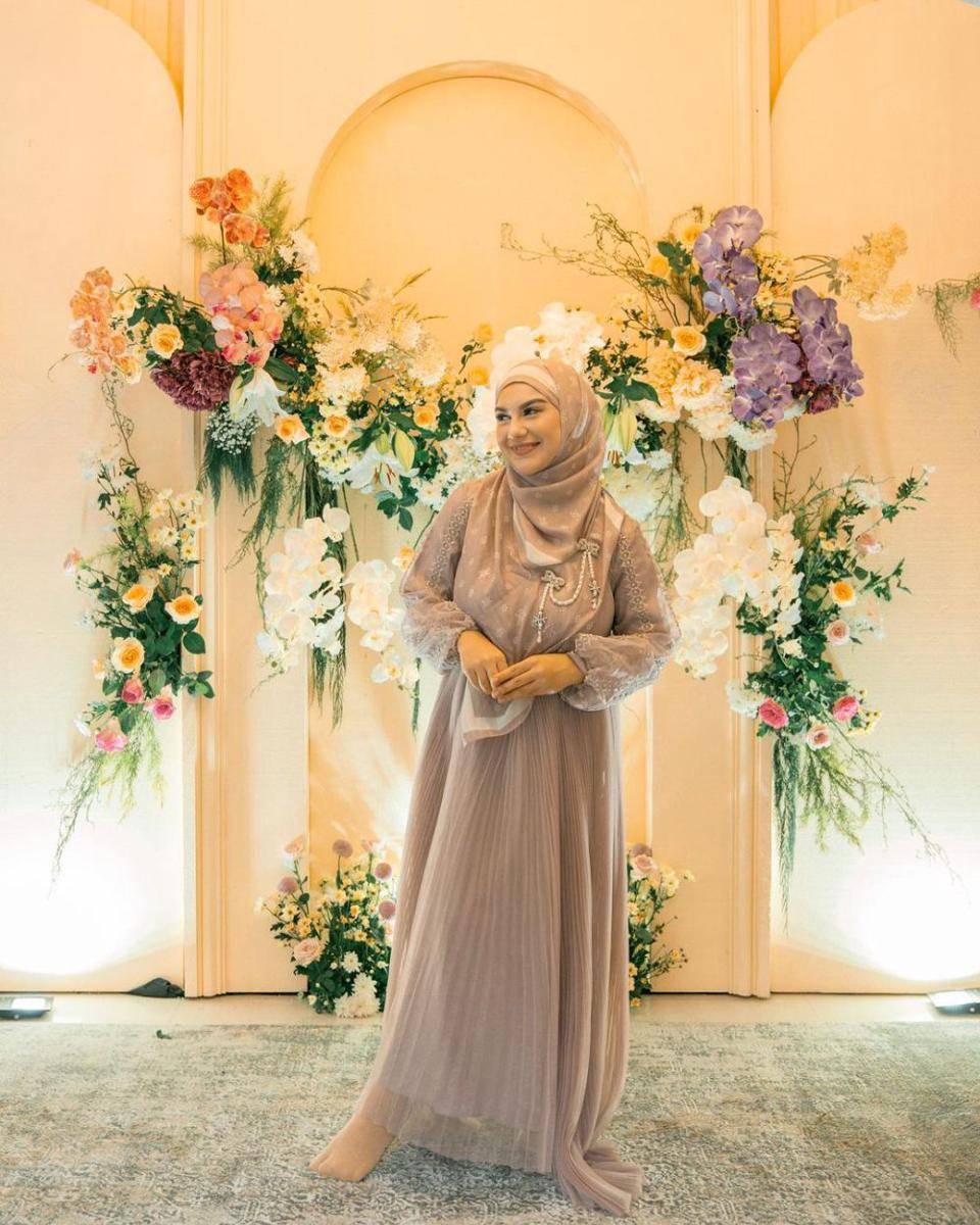 inspirasi dress ala Irish Bella (instagram.com/_irishbella_)