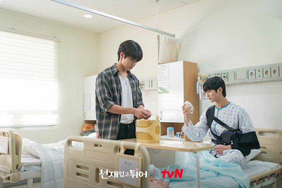 Lee Seung Hyub dan Byeon Woo Seok di Lovely Runner (dok. tvN/Lovely Runner)