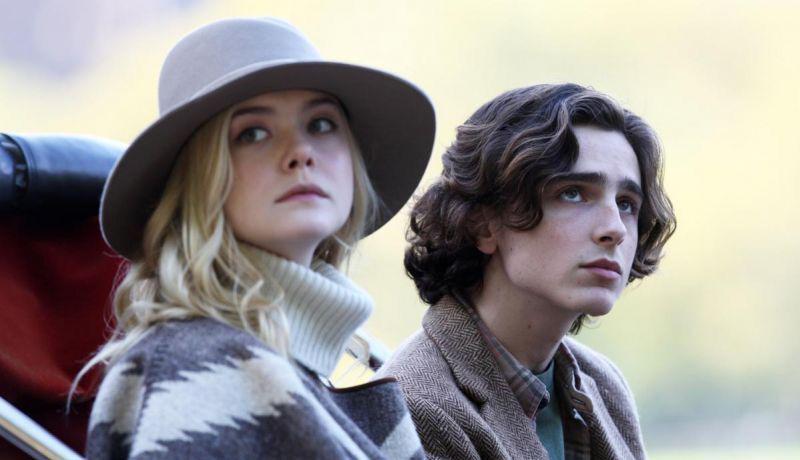 9 Film Romantis Dibintangi Elle Fanning, Terbaru A Complete Unknown!
