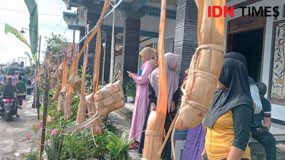 Potret Lebaran Ketupat di Magetan, Sajikan Ketupat 1 Kilometer