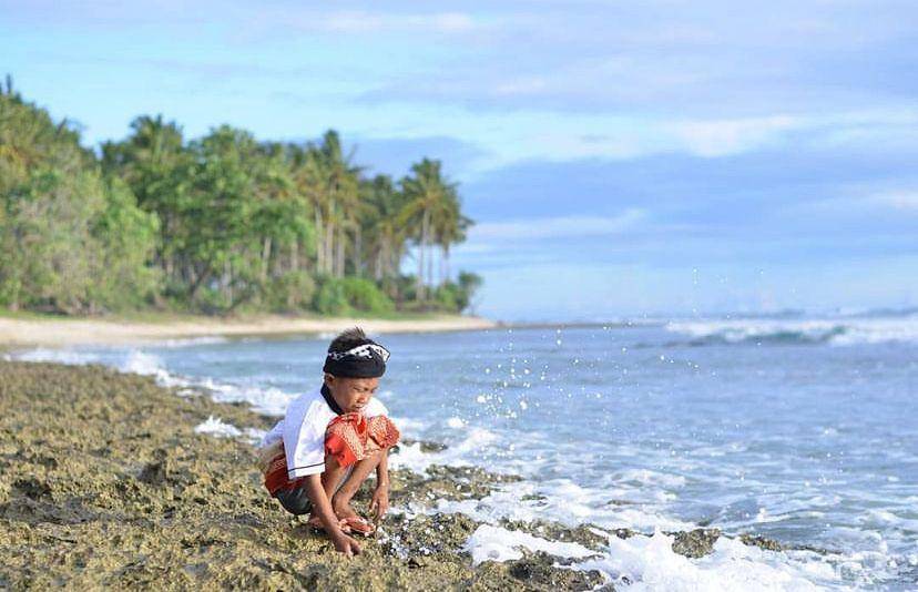Pantai Melasti Pesisir Barat. (Instagram/antonmarlianse)