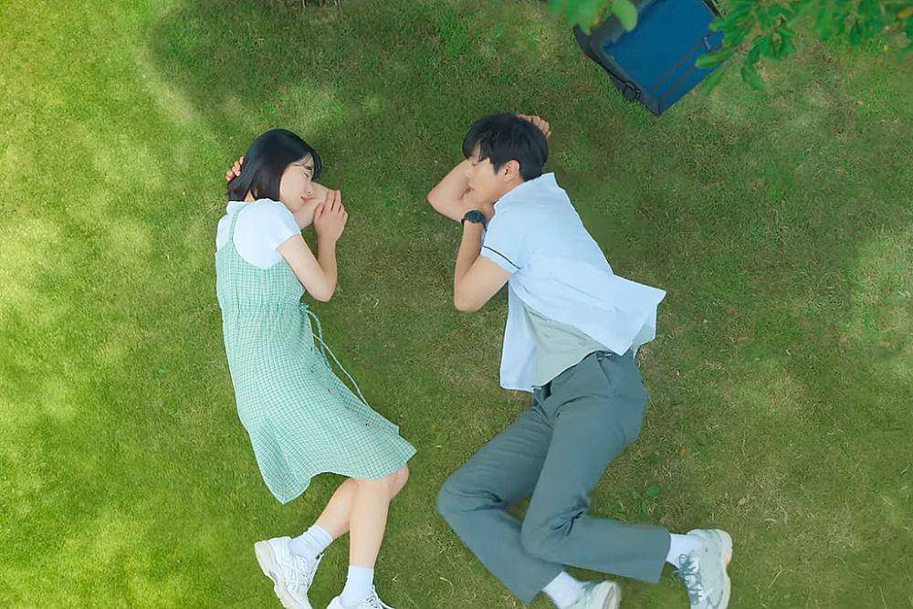 still cuts drama A Time Called You (dok. YouTube/ Netflix K Content)