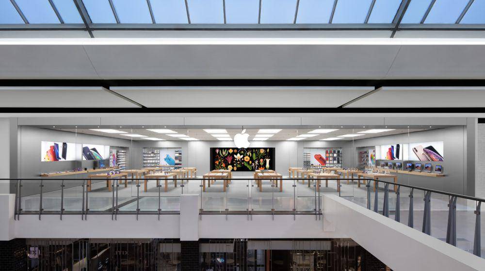 Broadway Shopping Centre 1 Bay Street (apple.com)