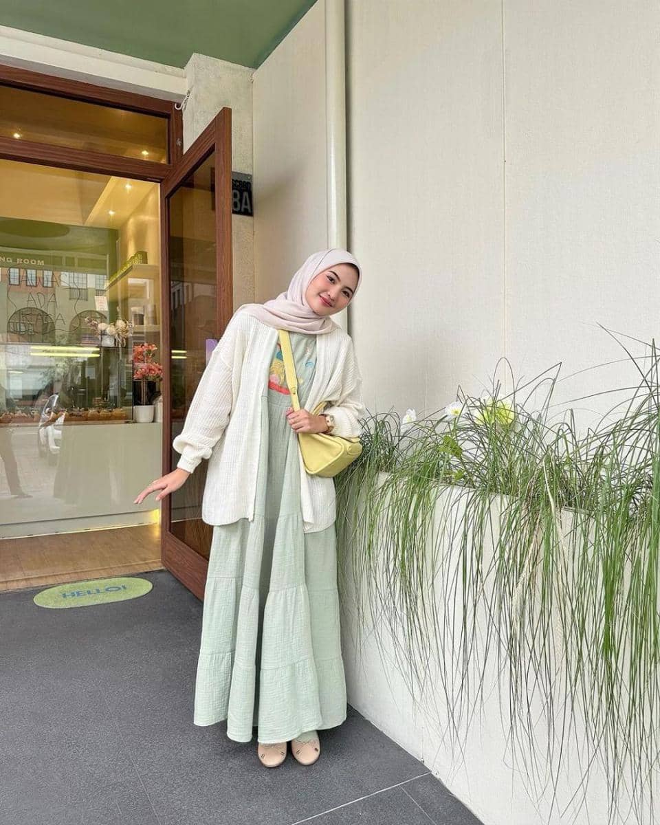 Intan Ghazella (instagram.com/intanghazll_)