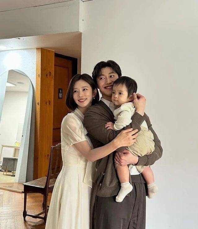 momen kebersamaan Goo See Woo dengan pemain Queen of Tears (instagram.com/queenoftears_tvn)