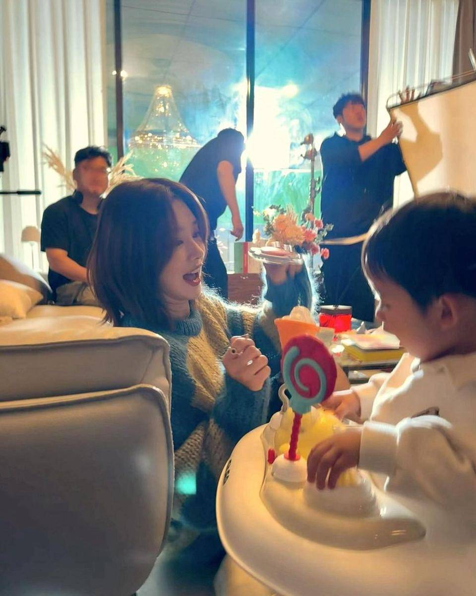 momen kebersamaan Goo See Woo dengan pemain Queen of Tears (instagram.com/hellobeen)