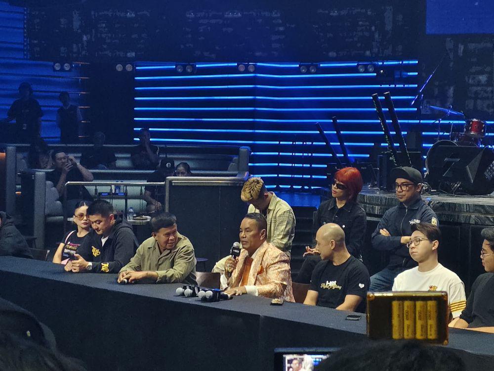 Hotman Paris Tantang Rocky Gerung Duel Tinju di HSS V