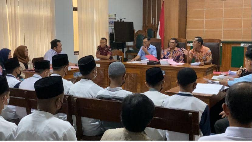 Suasana persidangan kasus penganiayaan santri di Blitar. IDN Times/ istimewa