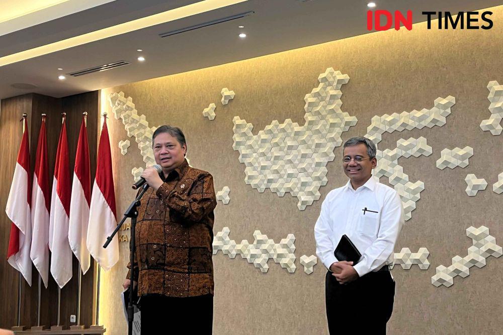 Borong Dolar saat Rupiah Melemah, Airlangga: Tidak Bijaksana