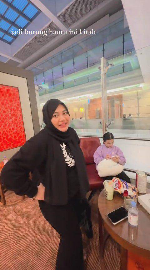 Atta dan Aurel terjebak di bandara (Instagram.com/attahalilintar)