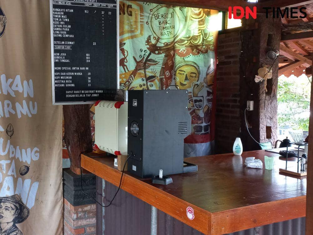 Sudut-sudut kafe dan meja barista (IDN Times/Yogie Fadila)