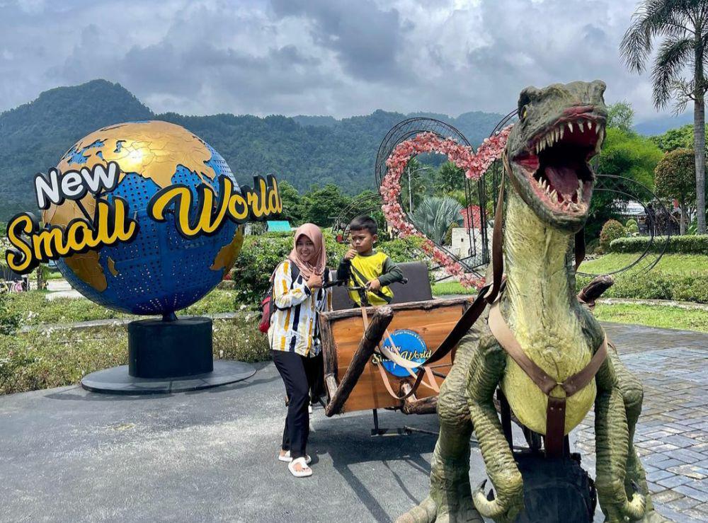 New Small World(instagram.com/new.smallworld)