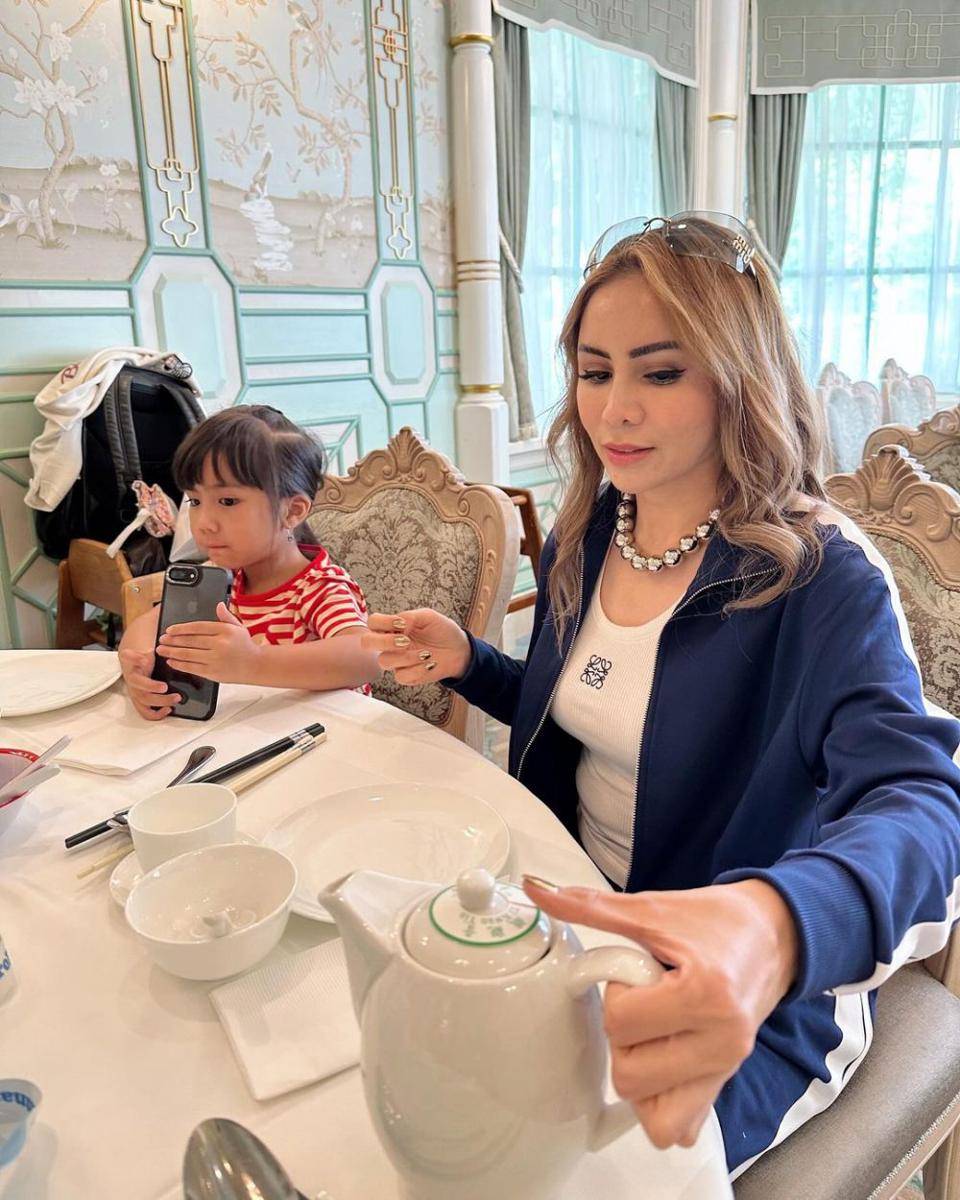 potret keluarga Momo Geisha (instagram.com/therealmomogeisha)
