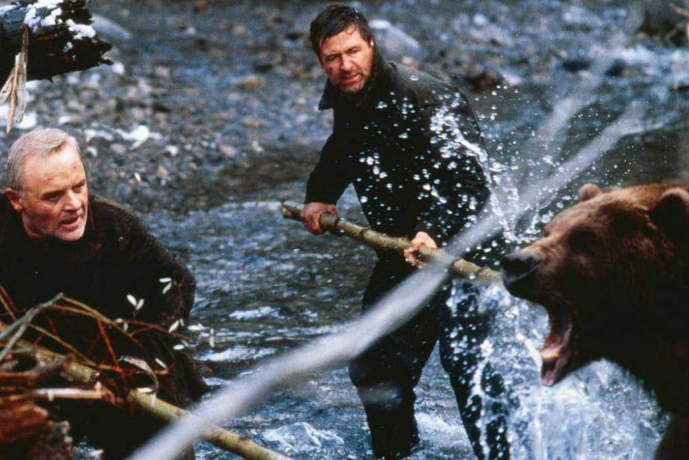 cuplikan adegan dalam The Edge (dok. Art Linson Productions/The Edge)
