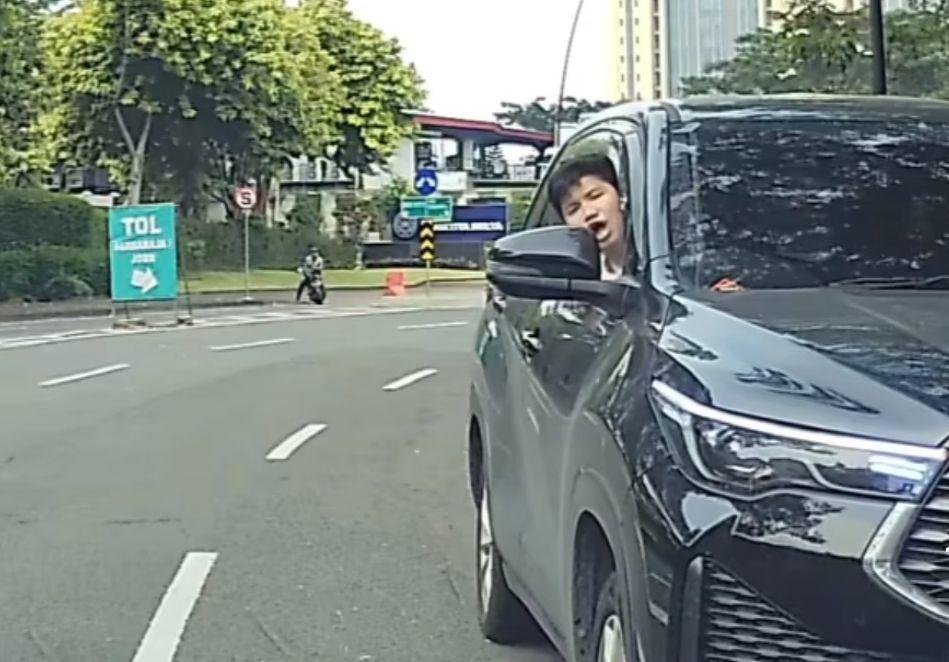 Nekat Berkendara Melawan Arah? Sanksi Sosialnya Lebih Berat dari Denda