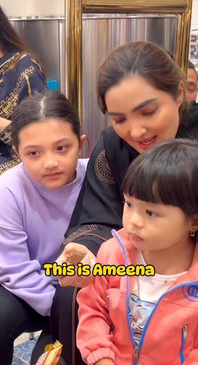 potret Ameena Hanna Nur Atta punya teman baru (instagram.com/queenarsy.iroh)