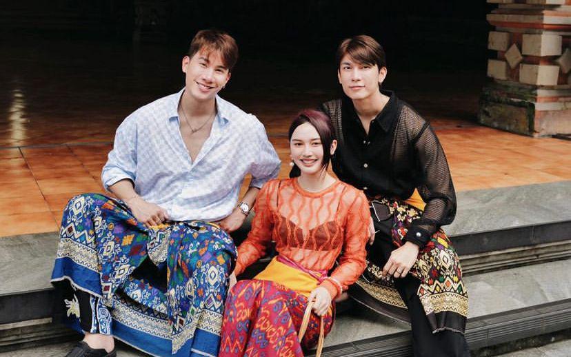 7 Potret Mew Suppasit dan Tul Pakorn Kerja Sekaligus Liburan di Bali