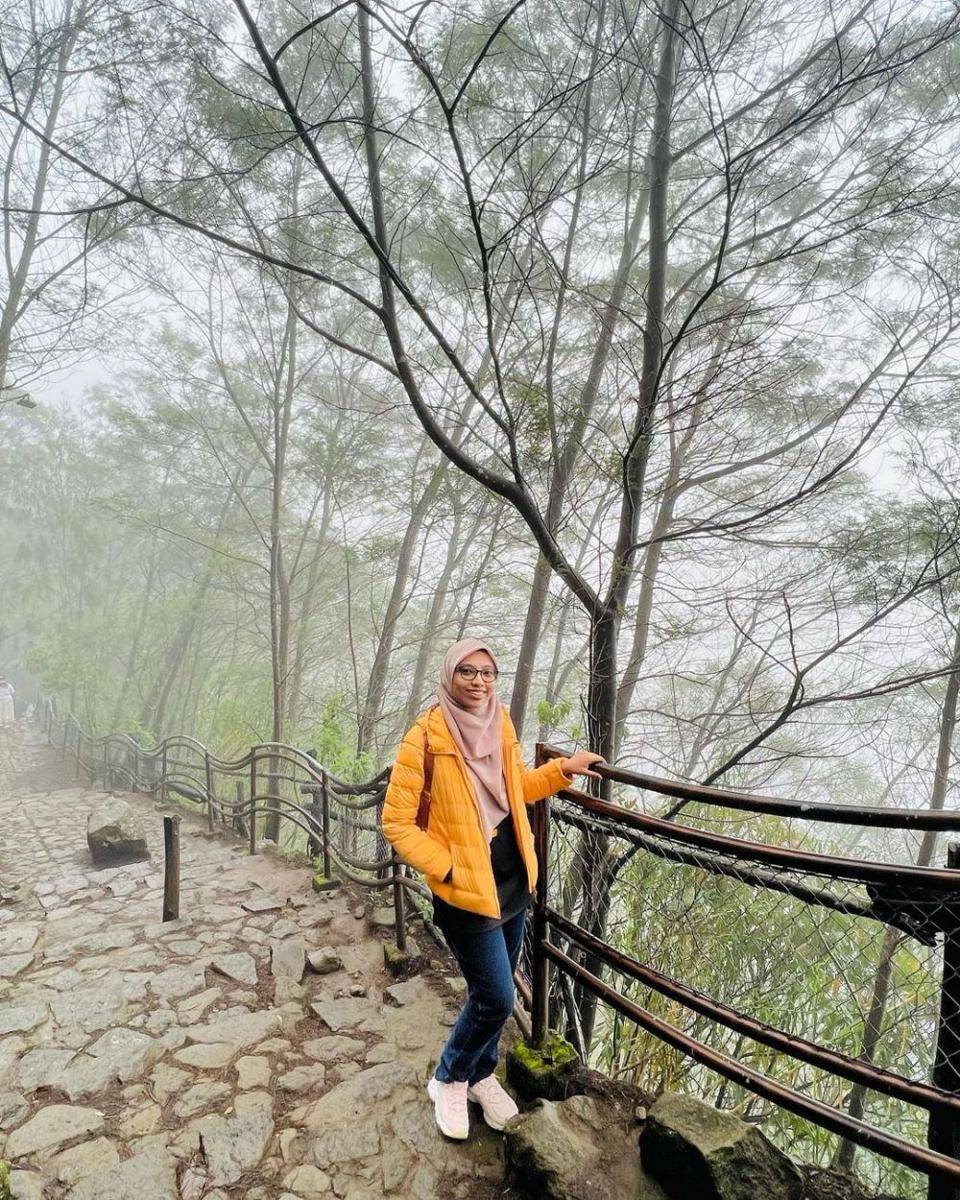 track menuju Bukit Sikunir (instagram.com/tennoxarina)