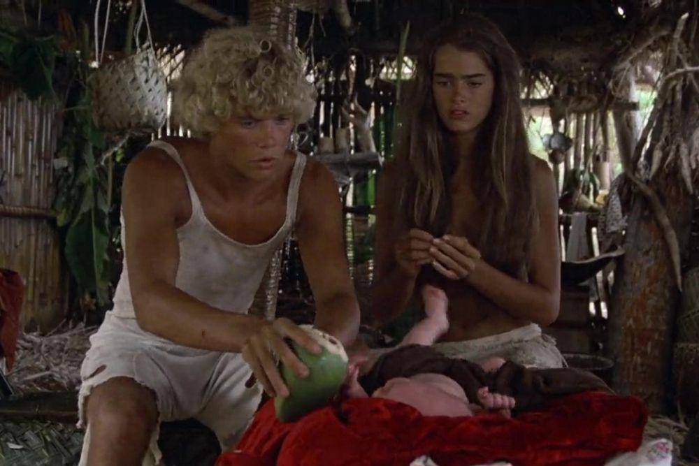 cuplikan adegan dalam film The Blue Lagoon (dok. Columbia Pictures/The Blue Lagoon)