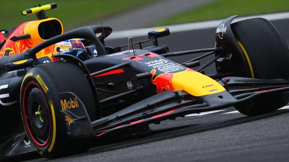 Sergio Perez saat menjalani sprint qualifying GP China 2024. (formula1.com)